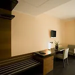 Red's Redaelli Hotel 4*