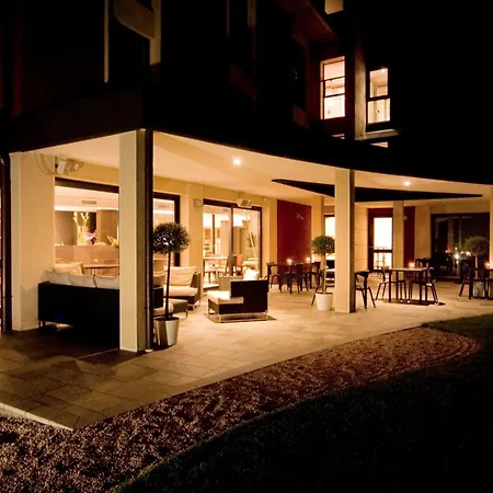 Red's Redaelli Hotel 4*