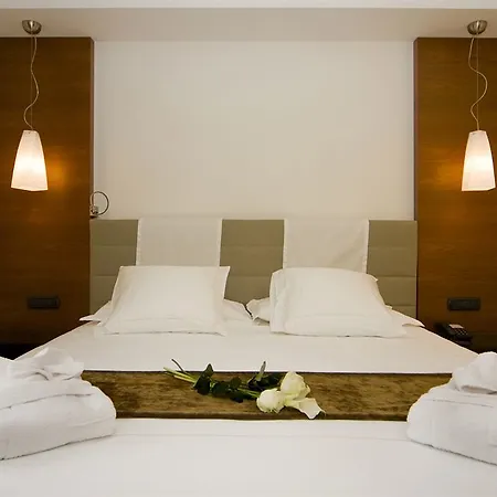 Red's Redaelli Hotel