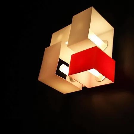 Red's Redaelli Hotel